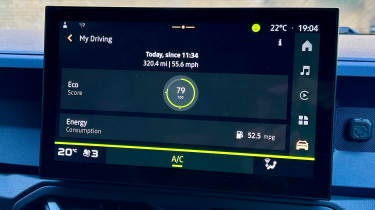Dacia Duster Journey Hybrid long-term - infotainment screen